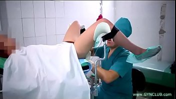 Play أفلام Xnxx الرومانية تثيرها في كس مع هزاز Xnxx في المكتب