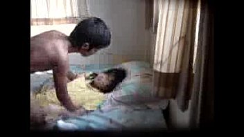 Play انه يمارس الجنس مع عاهرة من النوم على التوالي Xnxx