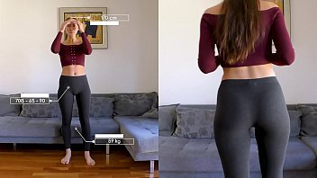 Play سيدة رياضية ذات صدر صغير تركب قضيبًا كبيرًا وسميكًا