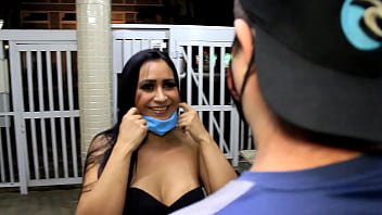 Play امرأة سمراء في المكتب اخترقت مصعد الرئيس المنحرف