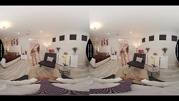 Play إيرينا لديها هزات الجماع وتريد مرهم الديك في كس من جارها أليكس