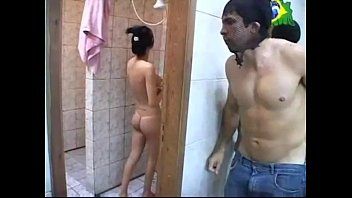 Play فتاة مع الديك اغتصبها شخص غريب ومارس الجنس