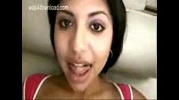 Play امرأة سمراء طويلة الشعر اخترقها حيوان بشري