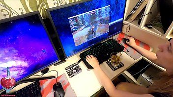 Play Gamerita مارس الجنس في المكتب يبقى مجانيًا في كس