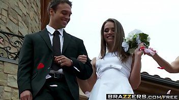 Play العروس تمارس الجنس في عيد ميلادها مع ضيف رائع