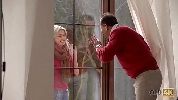 Play فيديو مثير مع بولنديين يبلغان من العمر 34 عامًا من بولندا