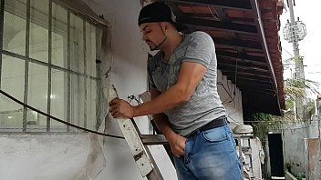 Play القفز للمساعدة عندما ترى أنها Excihardcoree