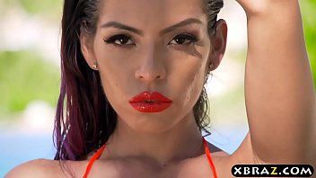 Play Xxx الشرج على شرفة حمام السباحة