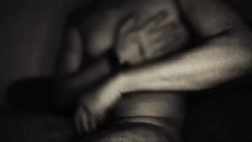 Play Handjob الساخنة والمشبعة بالبخار بواسطة الغ