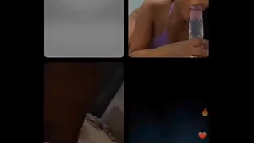 Play شقراء ساخنة مع غنيمة كبيرة مص ديك على كاميرا حية