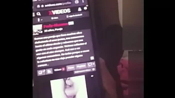 Play يمنحني الأستاذ مبلغًا كبيرًا مقابل مساعدتي في التحقق من الفيديو