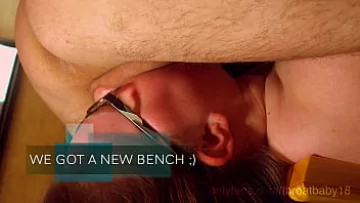 Play في سن المراهقة وقحة يحصل الخام Deepthroat Throatfuck على مقاعد البدلاء
