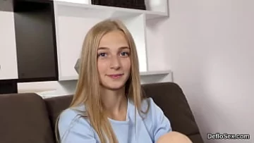 Play مراهق الهواة متع بمحبة بوسها الرطب ضيق حتى كومينغ