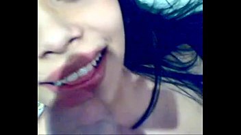 Play صورت اللسان مع الهاتف المحمول